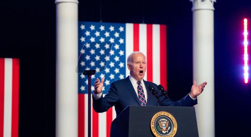 Itt az amerikai sajtószabadság: megint nem válaszolt a média kérdéseire Biden  videók