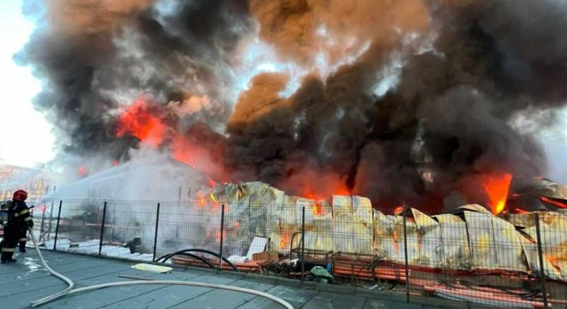 Hatalmas tűz lángol Kolozsváron (VIDEÓ)