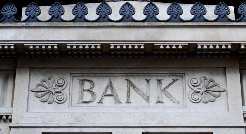 Indulhat a roham a bankokban: ilyen kedvező hitelekkel vadásszák most az ügyfeleket