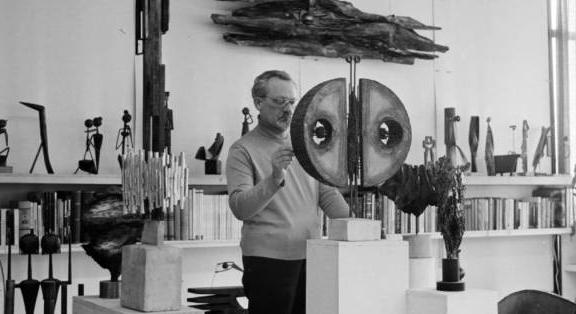 Határátlépés - Percz János (1920-2000) ötvös életmű-kiállításával debütál Budapest új képzőművészeti galériája