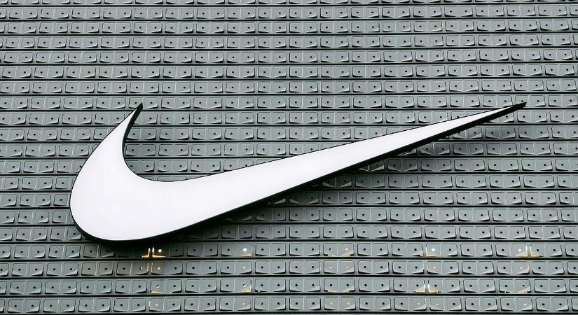 Bezuhant a profit, nagy leépítésbe kezd a Nike