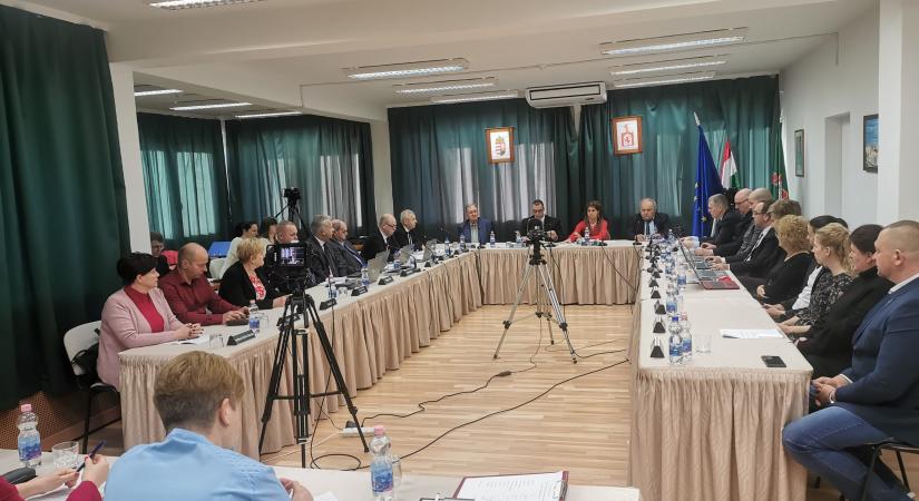 Tapolca, Raposka és Gyulakeszi elfogadta a közös hivatal költségvetését
