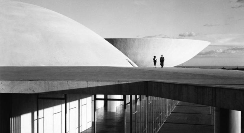 Betonszárnyak alatt: Brazília Modern Építészetéről