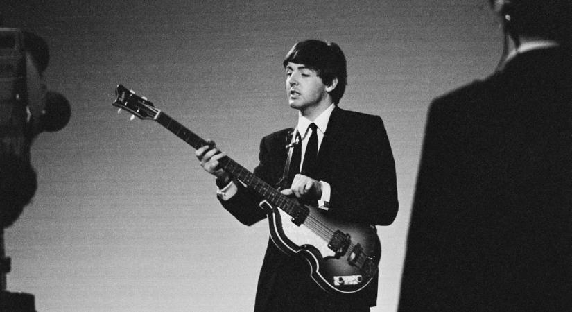 Paul McCartney visszakapta a gitárt, amit fél évszázada loptak el tőle