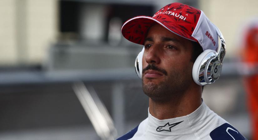 Daniel Ricciardo a Ferrarival tárgyalt