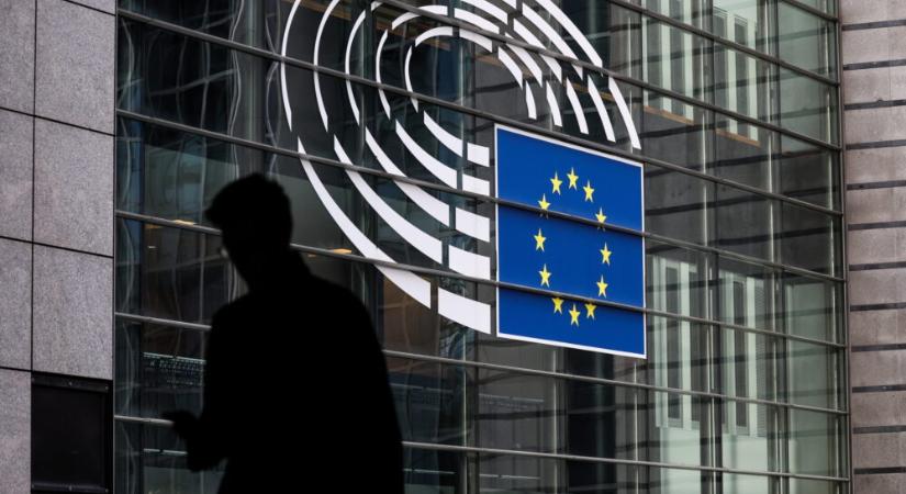 Az EU szigorú szabályozással teszi átláthatóbbá az online platformok működését