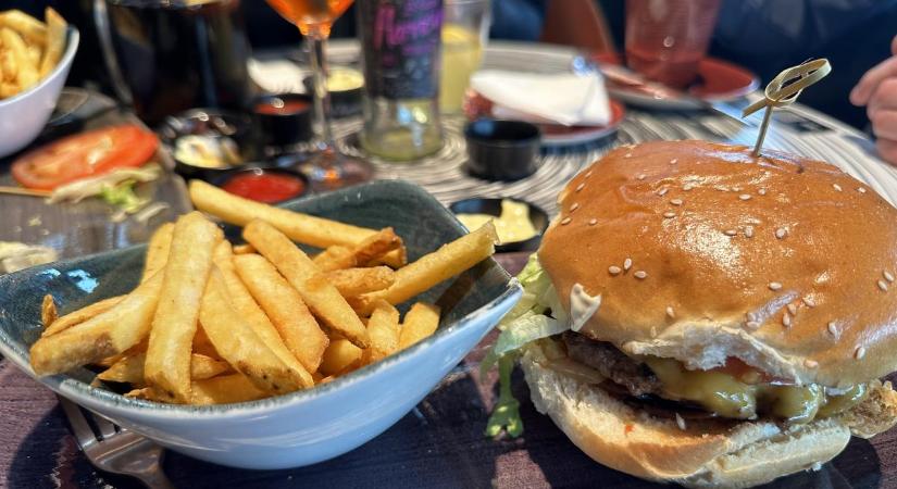 Kolléganőnk megmutatja, hol a legfinomabb a hamburger Ausztriában
