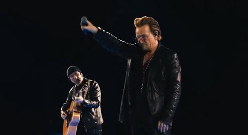 Navalnij nevét skandálta a közönséggel Bono a U2 Las Vegas-i koncertjén