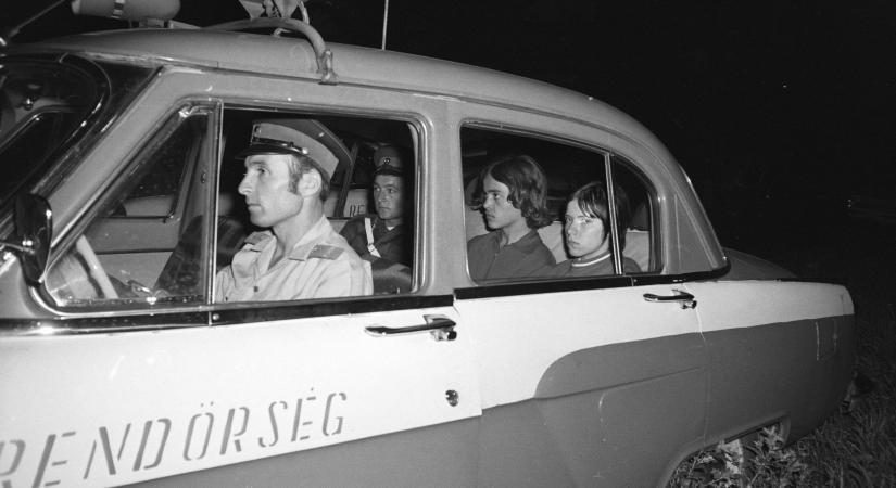 Srácok a rendőr Volga hátsó ülésén – Bűnügyi fotók a hetvenes évek Budapestjéről
