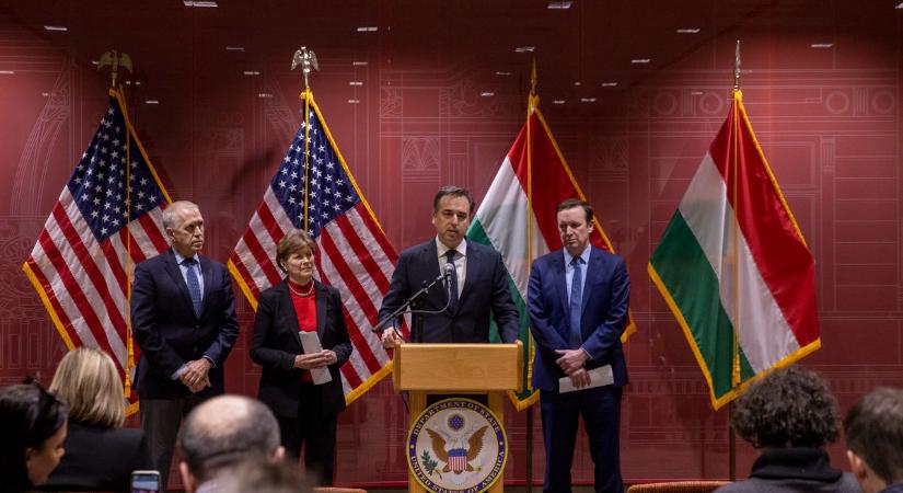 Amerikai szenátorok a svéd NATO-felvételt sürgették Budapesten