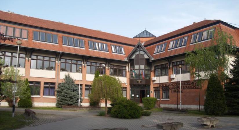 Nagyszabású iskolafejlesztések Székesfehérváron és Fejér vármegye több városában