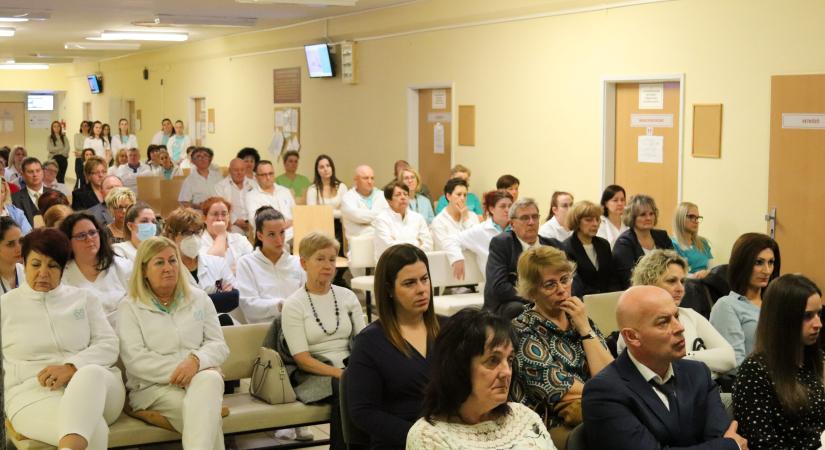Az ápolók napja alkalmából adtak át főigazgatói dicséreteket a Nagyatádi Kórházban