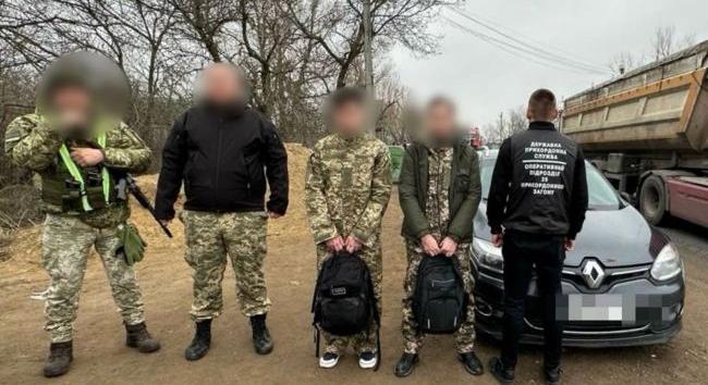 Magát katonának kiadva próbált Moldovába menekülni két hadköteles, de a határőrök elfogták őket