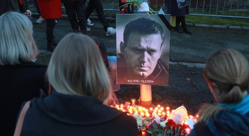 Még két hétig nem adják ki Alekszej Navalnij holttestét