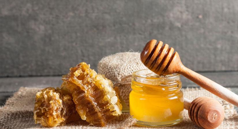A kormány lehúzta a behozatali tiltólistáról az ukrán mézet