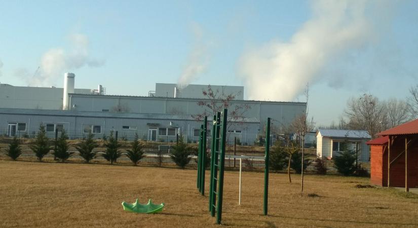 Gödi akkugyár: 88 tonnányi magzatkárosító oldószer a levegőben, nehézfémek a dolgozók szervezetében