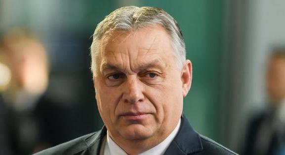 Orbán defenzívában van és tanácstalan – ez derült ki évértékelő beszédéből