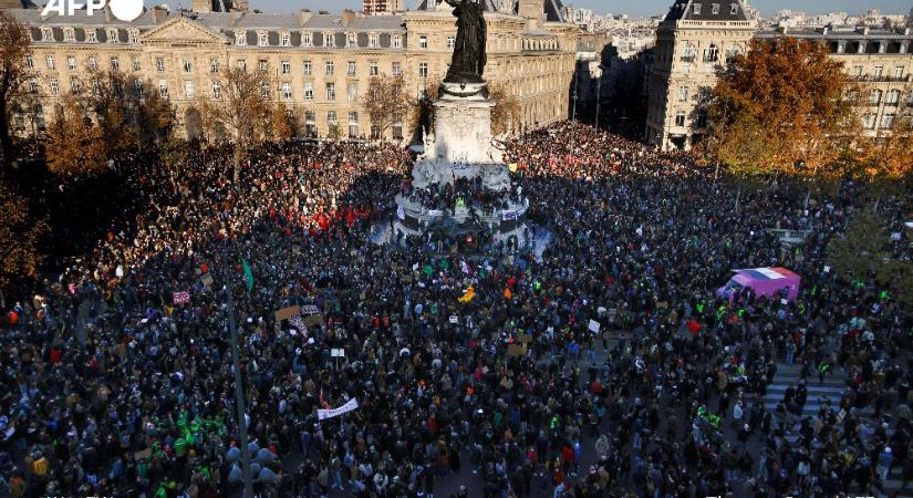 Lángokba borították Párizst az erőszakos tüntetések