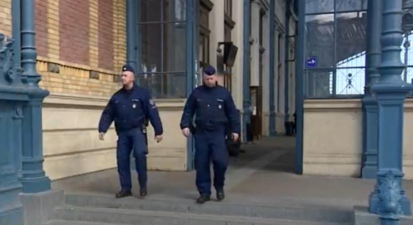 Nyakon szúrt férfit mentettek a járőröző rendőrök a Nyugati pályaudvarnál