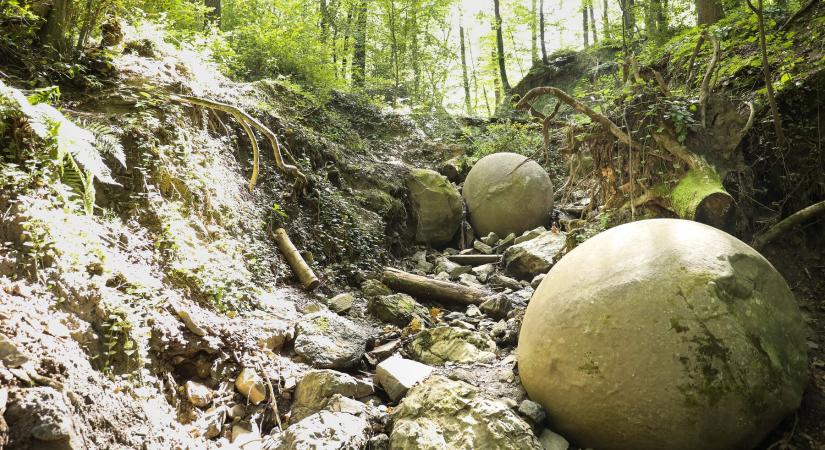 Földönkívüliek hozták a Földre a tökéletes boszniai kőgolyókat? Tudósok vitatkoznak a leleteken