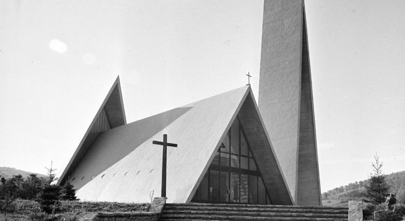 A '60-as, '70-es évek magyar építészete