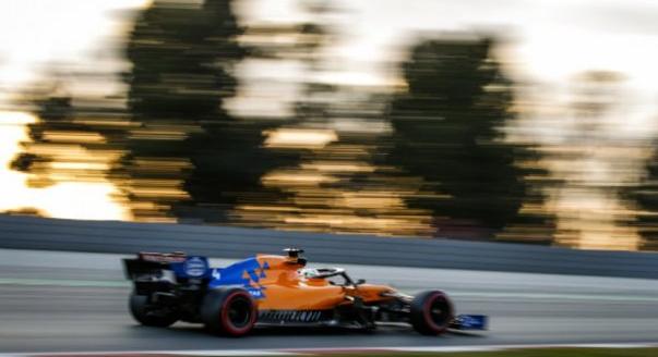 F1-Archív: Tűz üt ki a McLaren garázsában