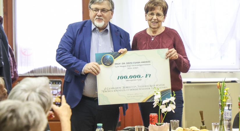 A Gyárvárosi Borostyán Nyugdíjas Klub is kapott támogatást