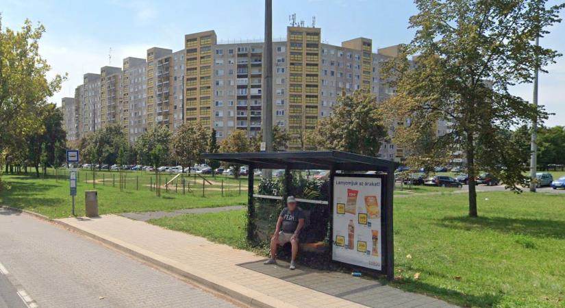 Ideiglenesen áthelyezik a Tőzsér utcai buszmegállót