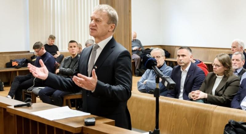 Másodfokon is elítélték a DK-s Varju Lászlót az MTVA-székházban történt dulakodás miatt