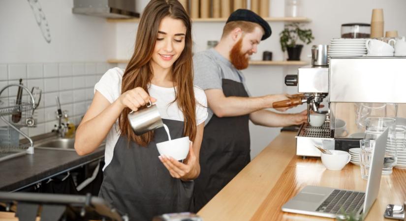 A kávékészítés új dimenziói: a Latte Art és barista tanfolyamok titkai