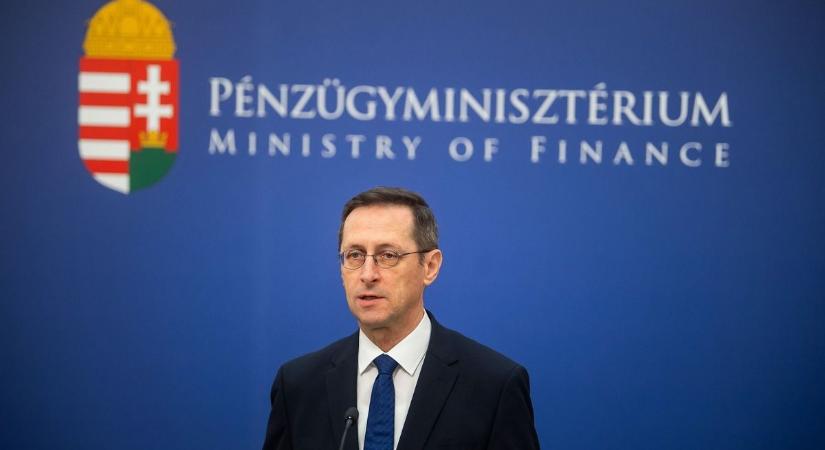 Varga Mihály: a kormány tovább csökkenti az államadósságot