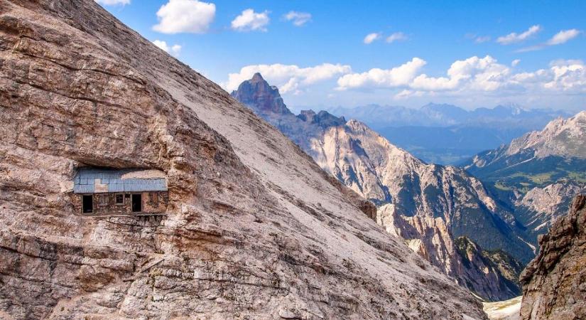 A világ legmagányosabb háza 2800 méter magasan, egy sziklafalban fekszik