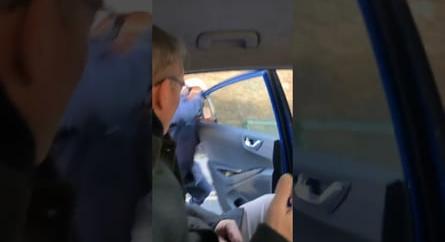 Egy őrült autós jelenetet vettek videóra Londonban