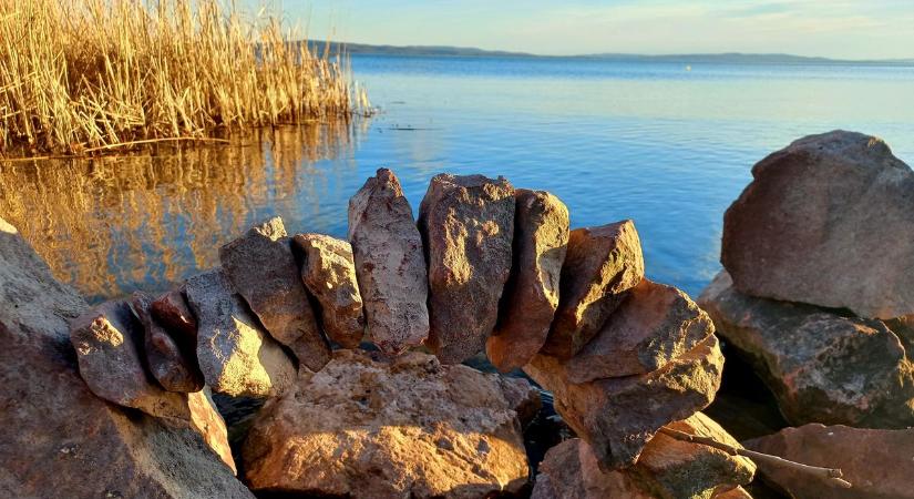 Az ezerarcú Balaton csodái Zsóka kameráján át – egy helybeli és a tó tükre