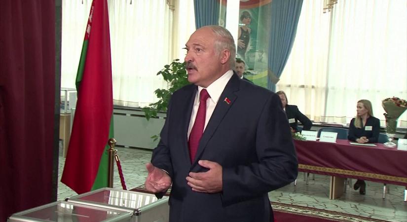 Ismét indul az elnökválasztáson Aljakszandr Lukasenka