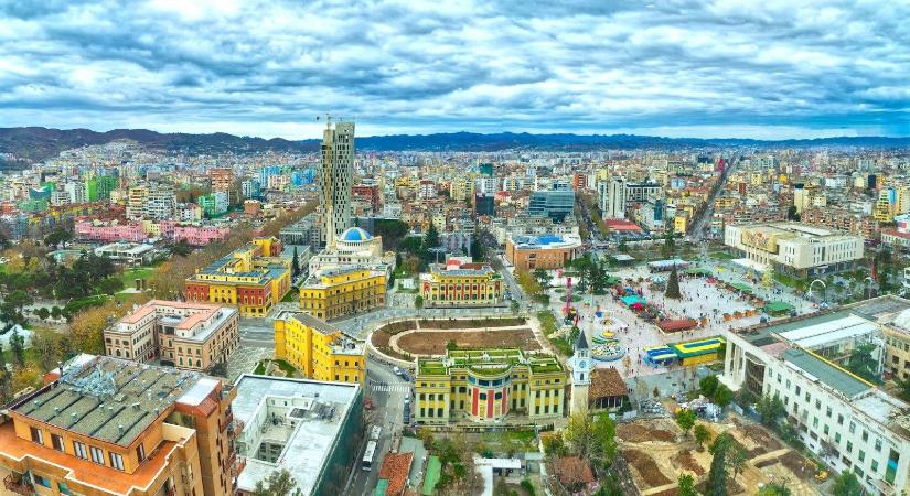 Tirana, a Balkán legszínesebb városa