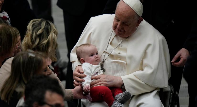Ferenc pápa: a háború globális félelem- és gyűlölethullámot teremtett
