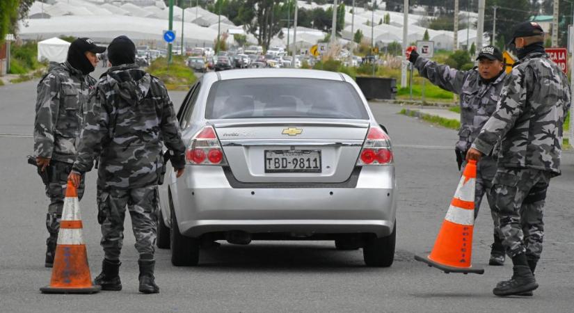 Másfél hónap alatt több mint 10 ezer embert vettek őrizetbe Ecuadorban