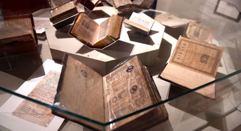 Négyszázharmincöt éves a vizsolyi biblia