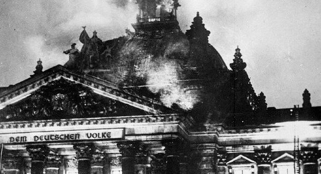 Újabb lépés a diktatúra felé: a Reichstag felgyújtása