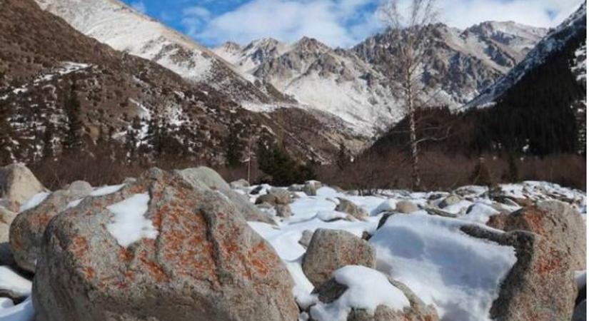 Lavina miatt szörnyethalt négy turista halálát Kirgizisztánban