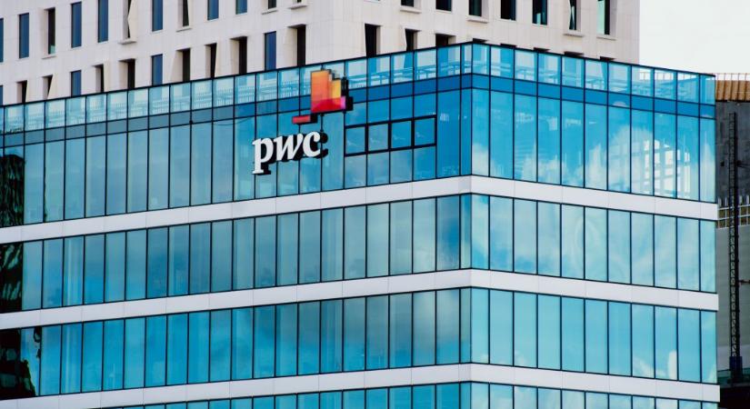 Four-day summer work schedule at PwC Hungary