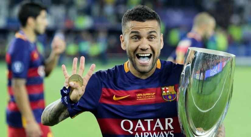 „Kitörölték” Dani Alves nevét a Barcelona legendái közül