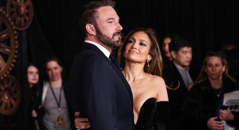 Ben Affleck megkérte Jennifer Lopezt, ne posztoljon a kapcsolatukról, aztán „megtanult kompromisszumot kötni”