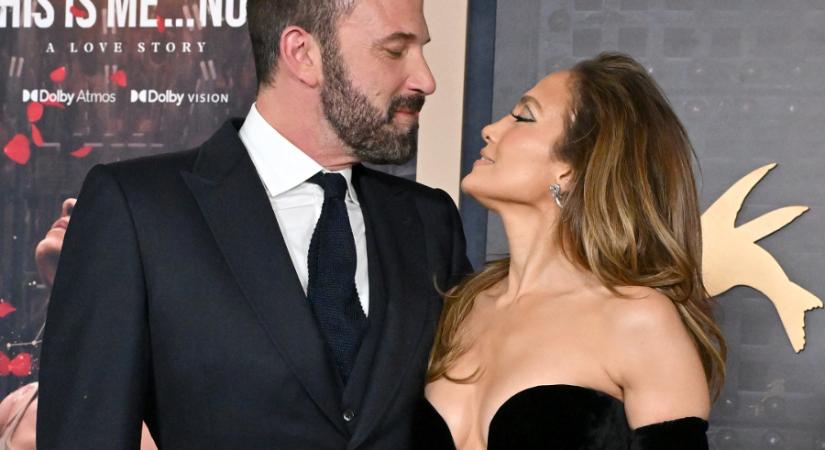 Jennifer Lopez és Ben Affleck szenvedélyes csókjáról beszél most a fél internet