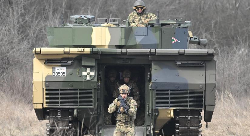 A magyar hadsereg legújabb büszkeségei, a Lynx alatt remegett a föld Táborfalván (videó)