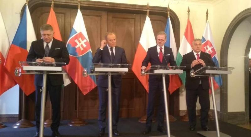 Orbán Prágában a háborúról: Most nem a morális kérdések ideje van