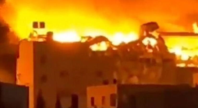 Pokoli tűz tombol egy gyárban a ciszjordániai Hebronban