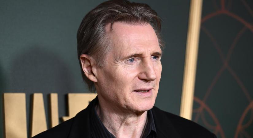 Folytatódik a szinkronháború – Lecserélték Liam Neeson megszokott magyar hangját: kiderült, ki kapta a feladatot Csernák János helyett