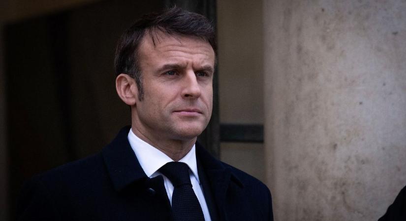 Elszigetelte magát Emmanuel Macron